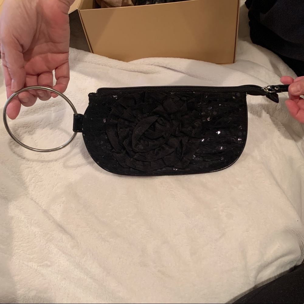 Bracelet clutch